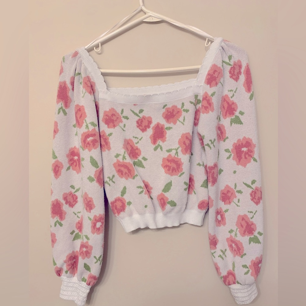 Willow & Wind flower top